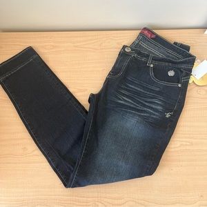 Ladies Apple Bottom Jeans size 13/14